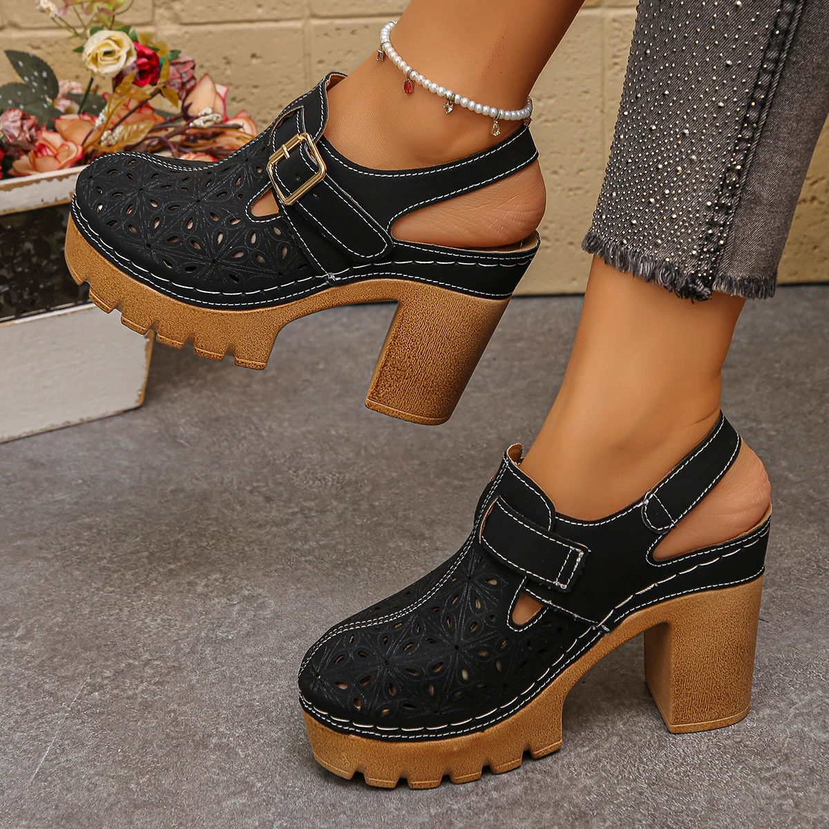 Large Size Women's Thick Heel  - Casual Sandal Leather บทวิจารณ์และราคา
